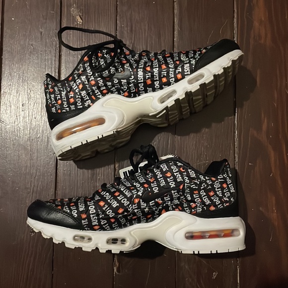 Nike Air Max Plus TN “Just Do It” print Size 7.5 - Picture 3 of 8